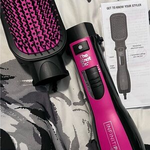 The Knot Dr. Pink and Black Hair Styler